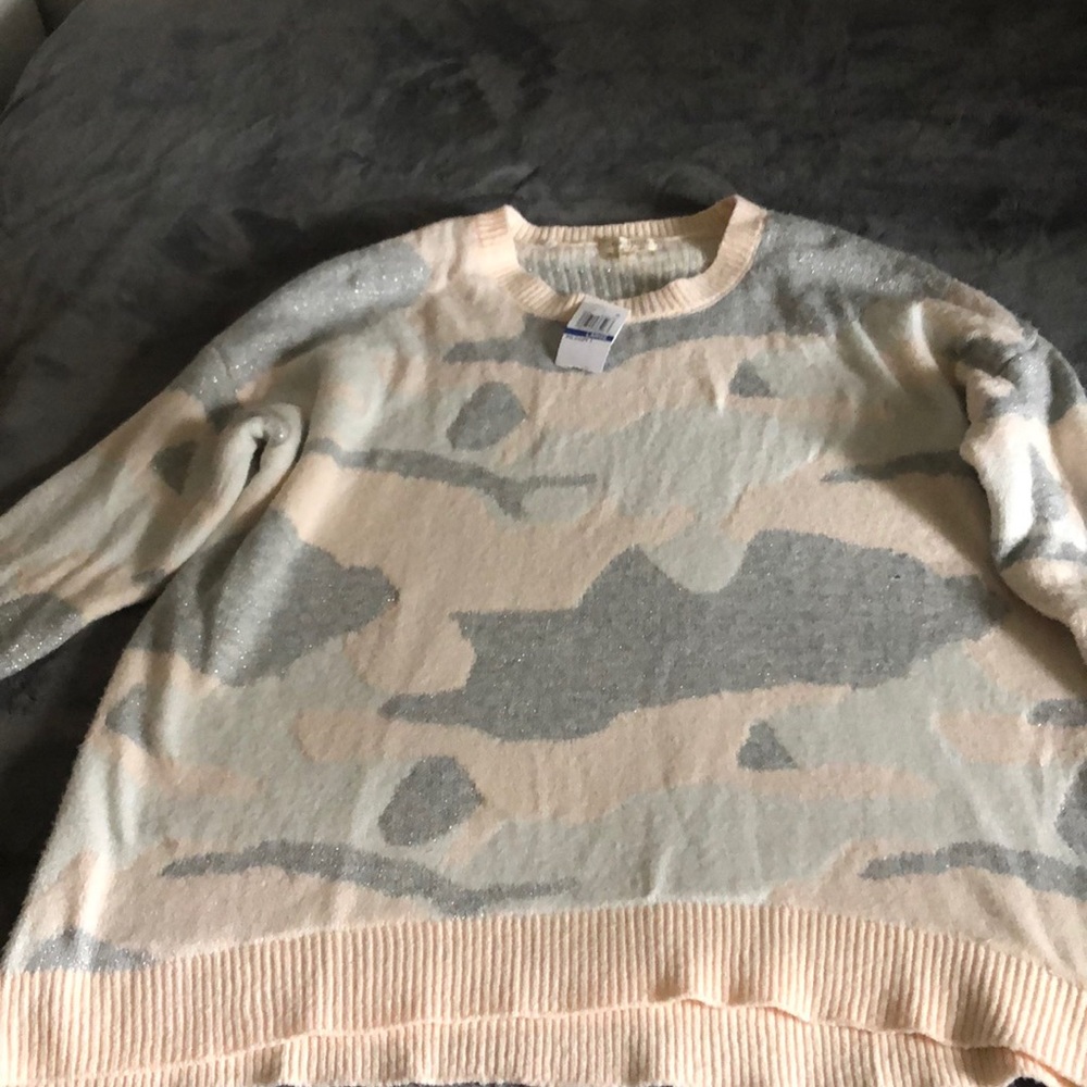BWT Beautiful sweater